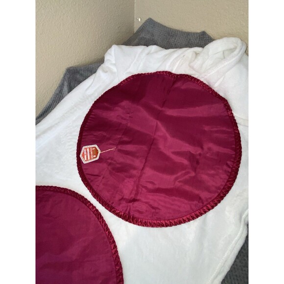 vintage round embroidered satin pillowcases - Picture 7 of 13